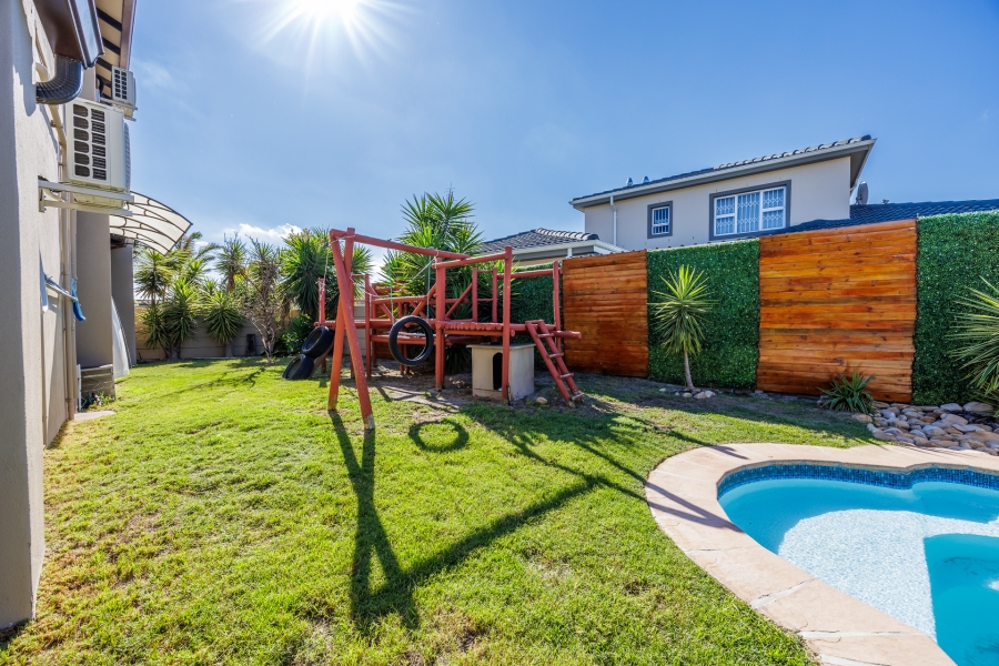 4 Bedroom Property for Sale in Rouxville Western Cape